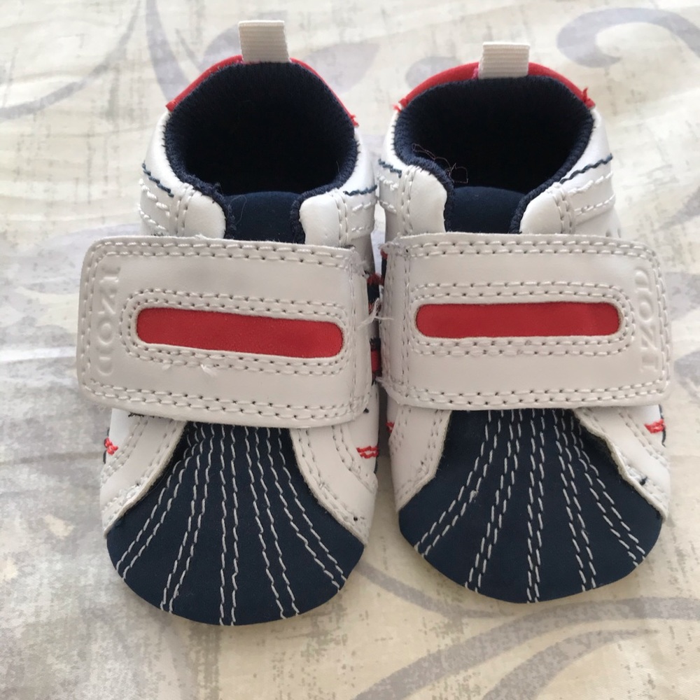 Izod baby boy crib shoes size 2